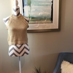 Cropped knitted sweater